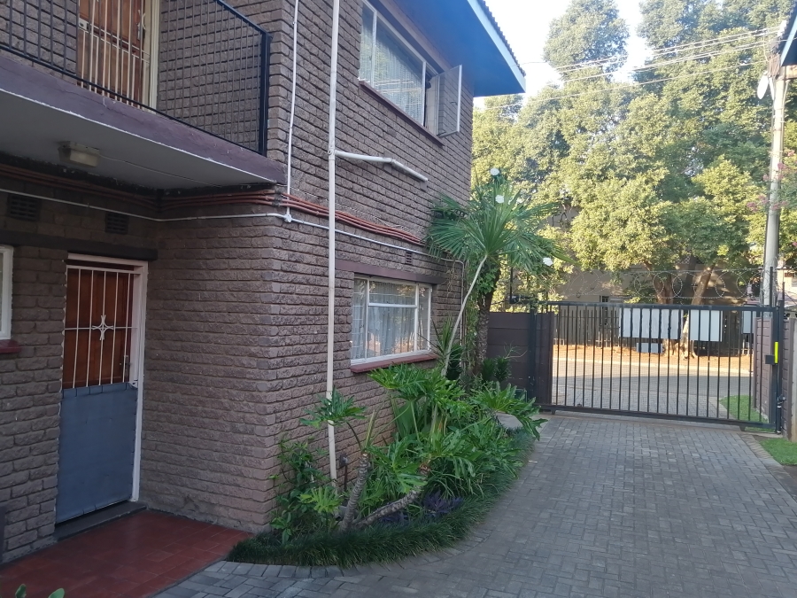 2 Bedroom Property for Sale in Mid Town North West